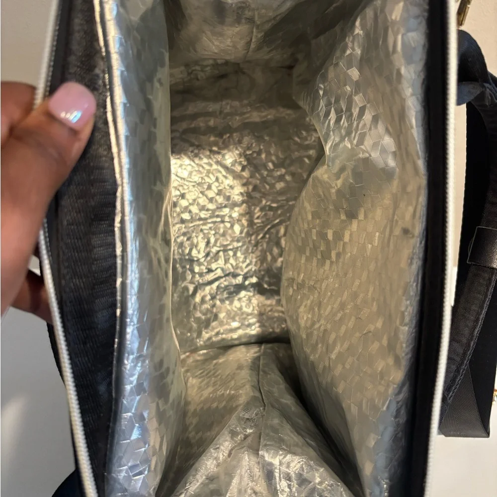 Weitars Black Bag